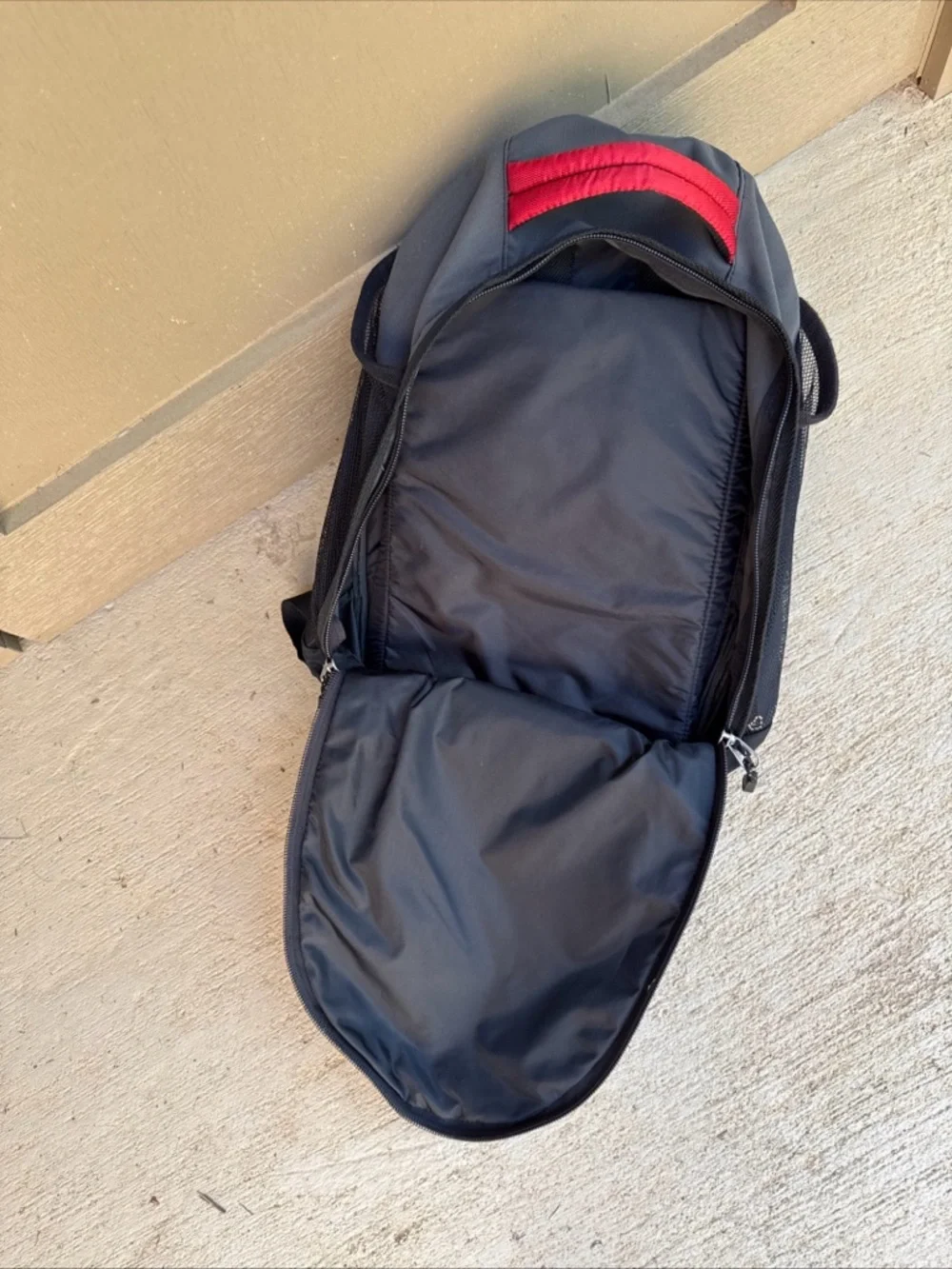Samsonite Unisex Charcoal Grey, Cream & Red Laptop Backpack Travel Work School